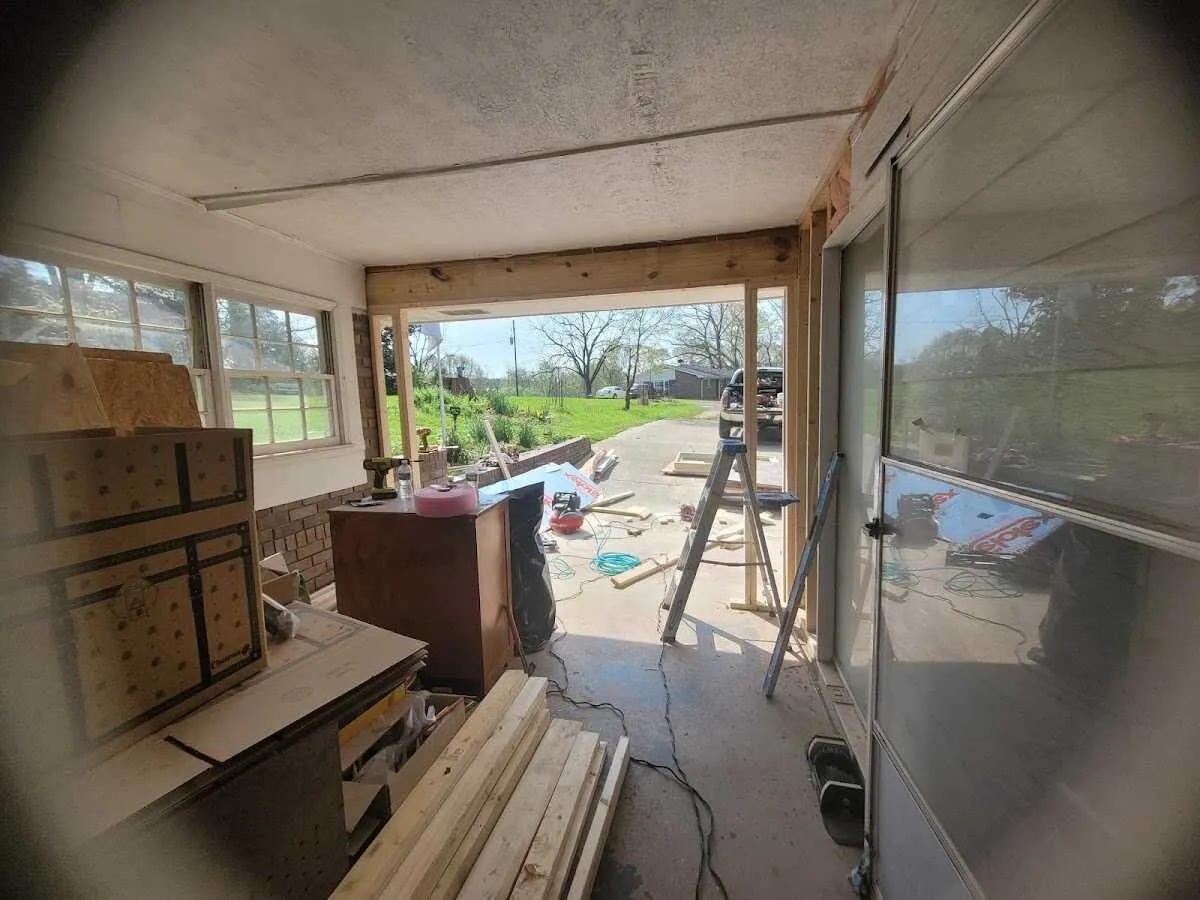 Air movers and dehumidifier for Water Mitigation Services in Mineral Wells